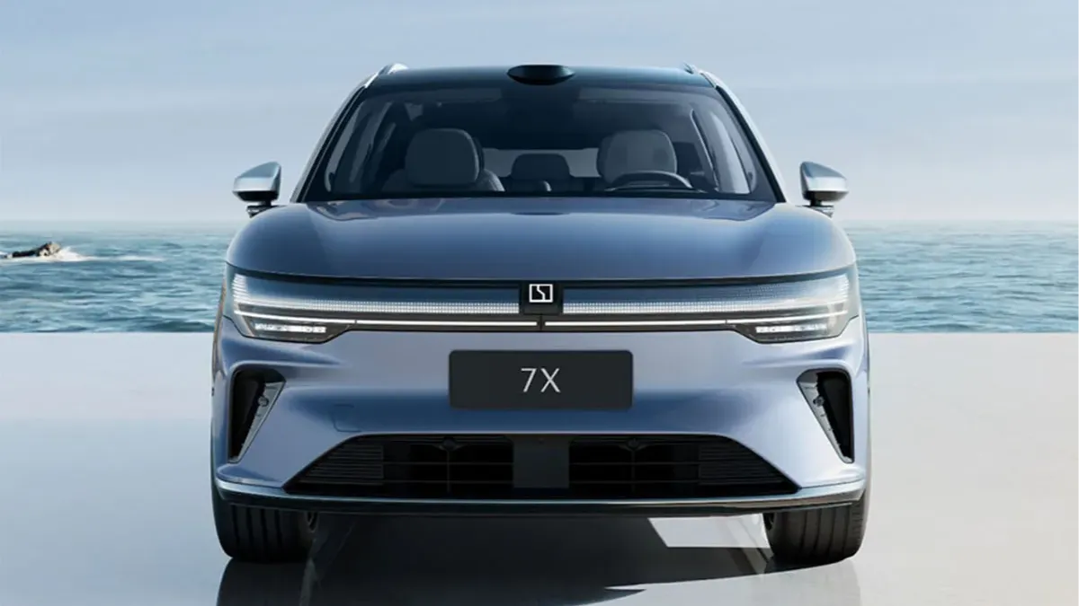 Обновленный Zeekr 7X 2026: почти 800 сил мощности и 900-вольтовая сеть